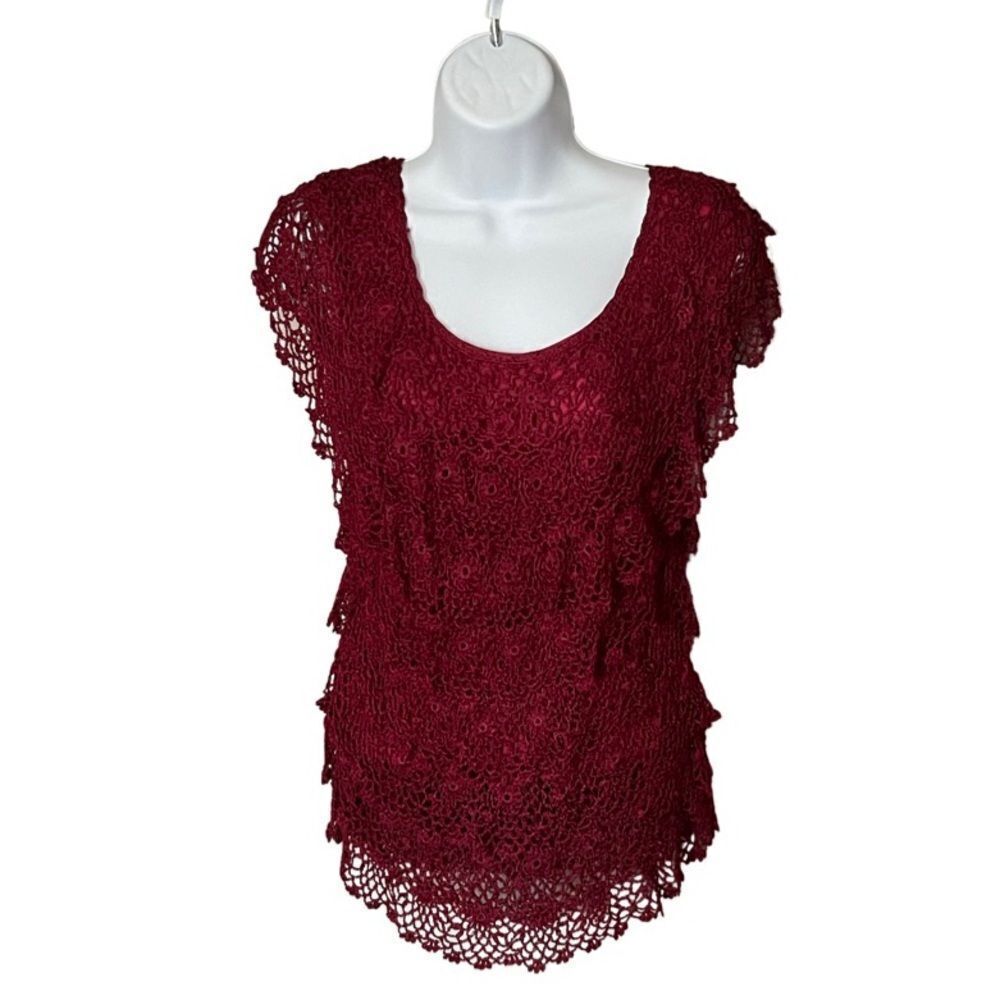 🎉 3/$25 🎉 Maroon Crochet Blouse